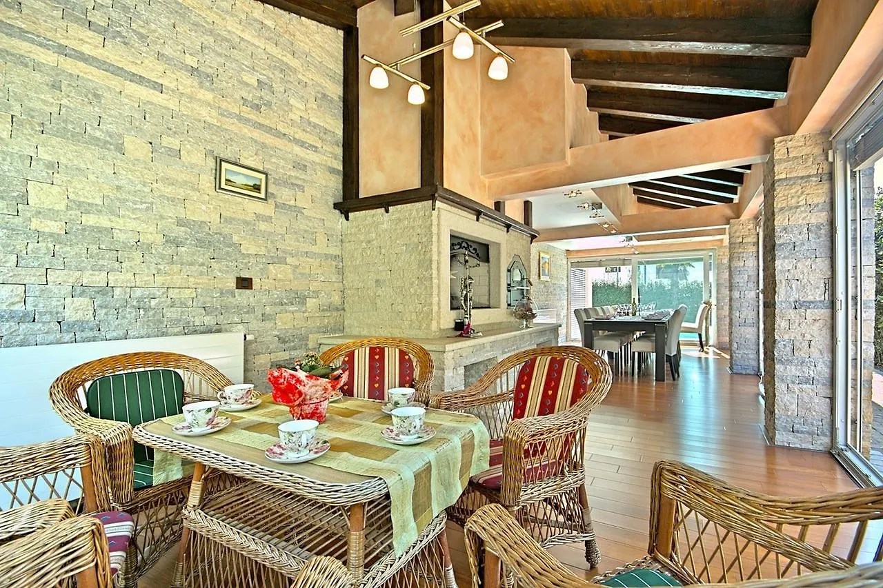 Villa Lidija Poreč Horvátország
